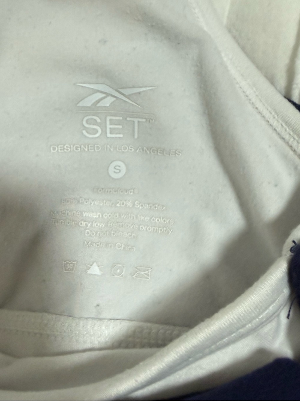 Formcloud Set x Reebok Tank - Picture 4 of 4